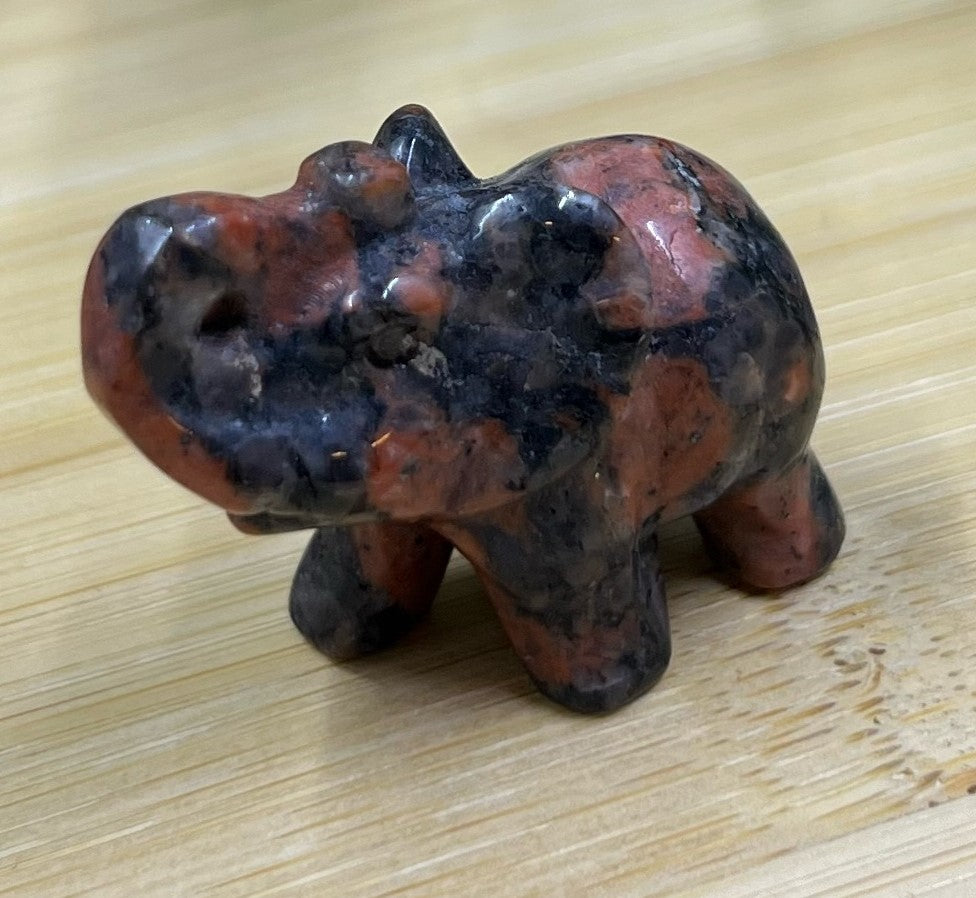 Mini Elephant Crystal Carving